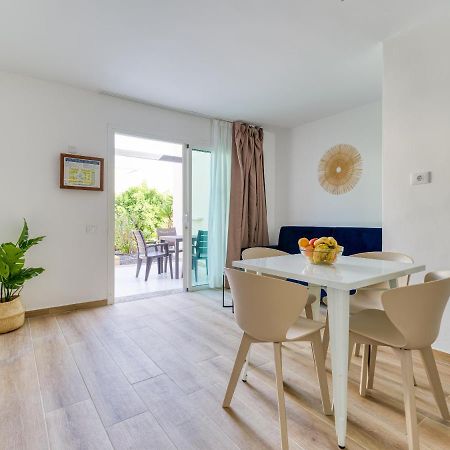 Homeforguest Moderno Apartamento Con Piscina En 코라레호 외부 사진