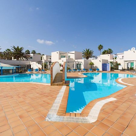 Homeforguest Moderno Apartamento Con Piscina En 코라레호 외부 사진