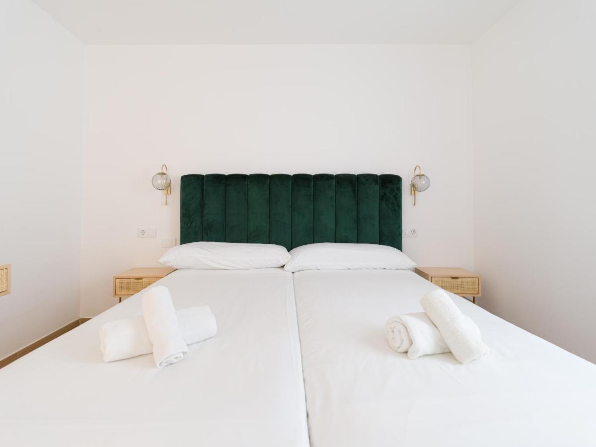 Homeforguest Moderno Apartamento Con Piscina En 코라레호 외부 사진