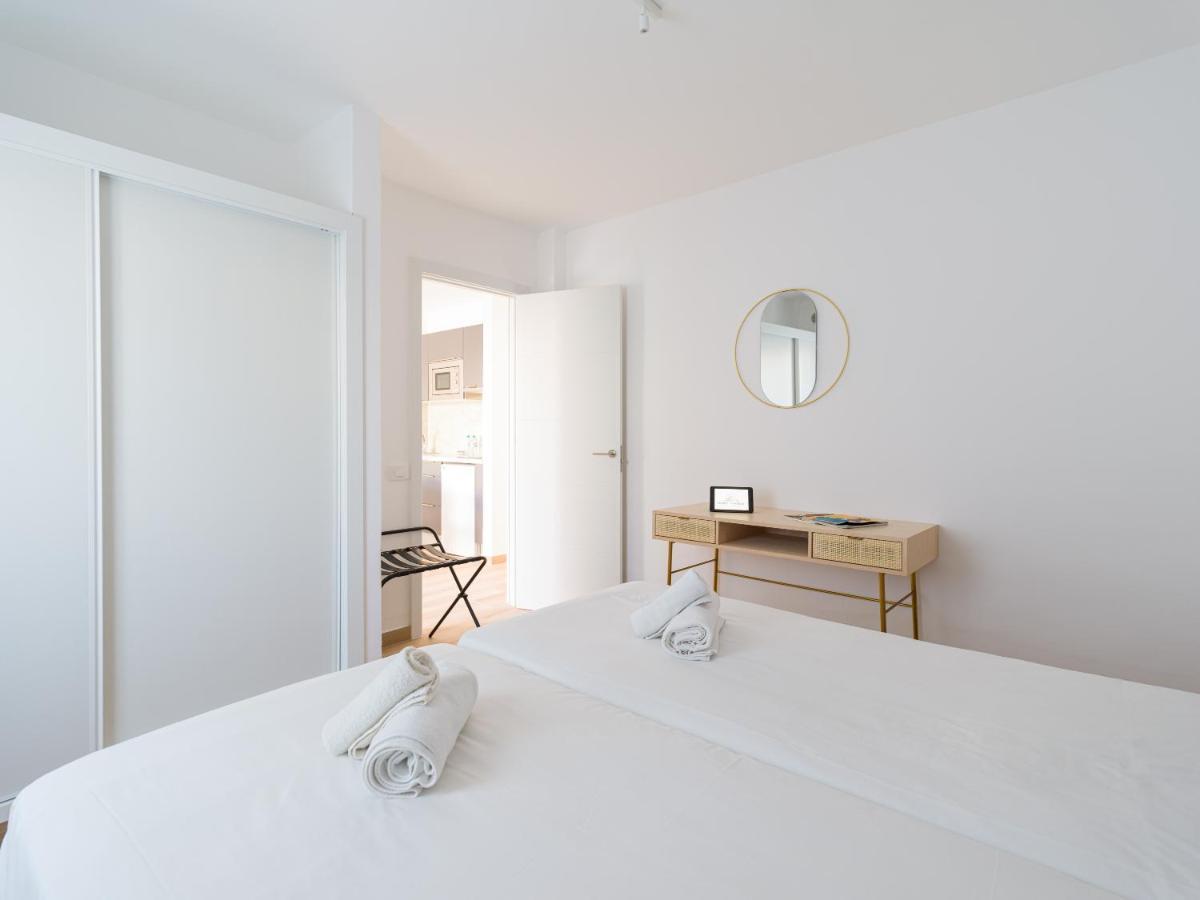 Homeforguest Moderno Apartamento Con Piscina En 코라레호 외부 사진