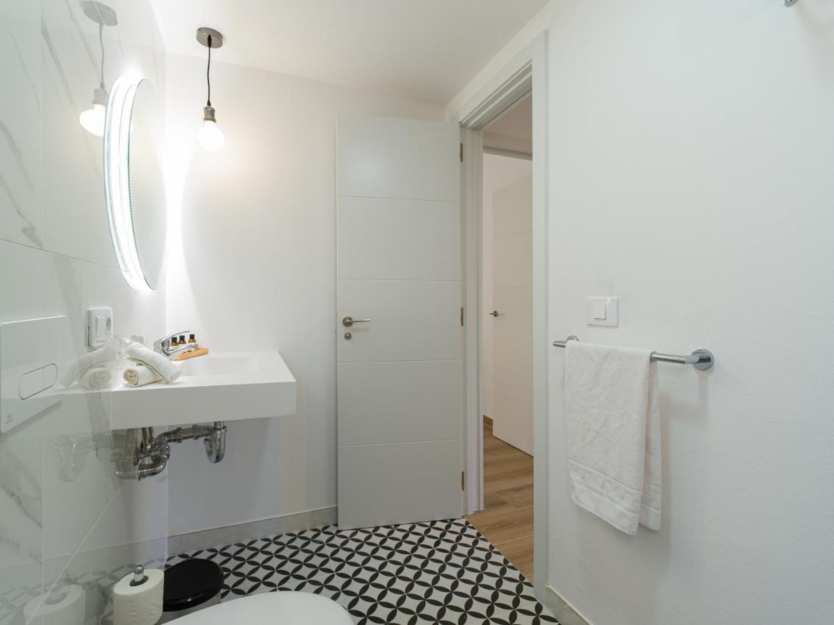 Homeforguest Moderno Apartamento Con Piscina En 코라레호 외부 사진