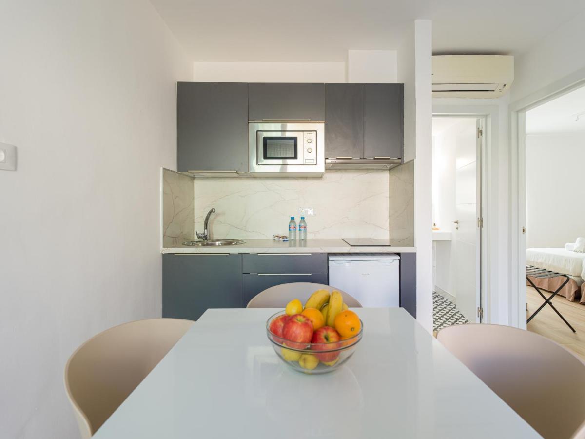 Homeforguest Moderno Apartamento Con Piscina En 코라레호 외부 사진