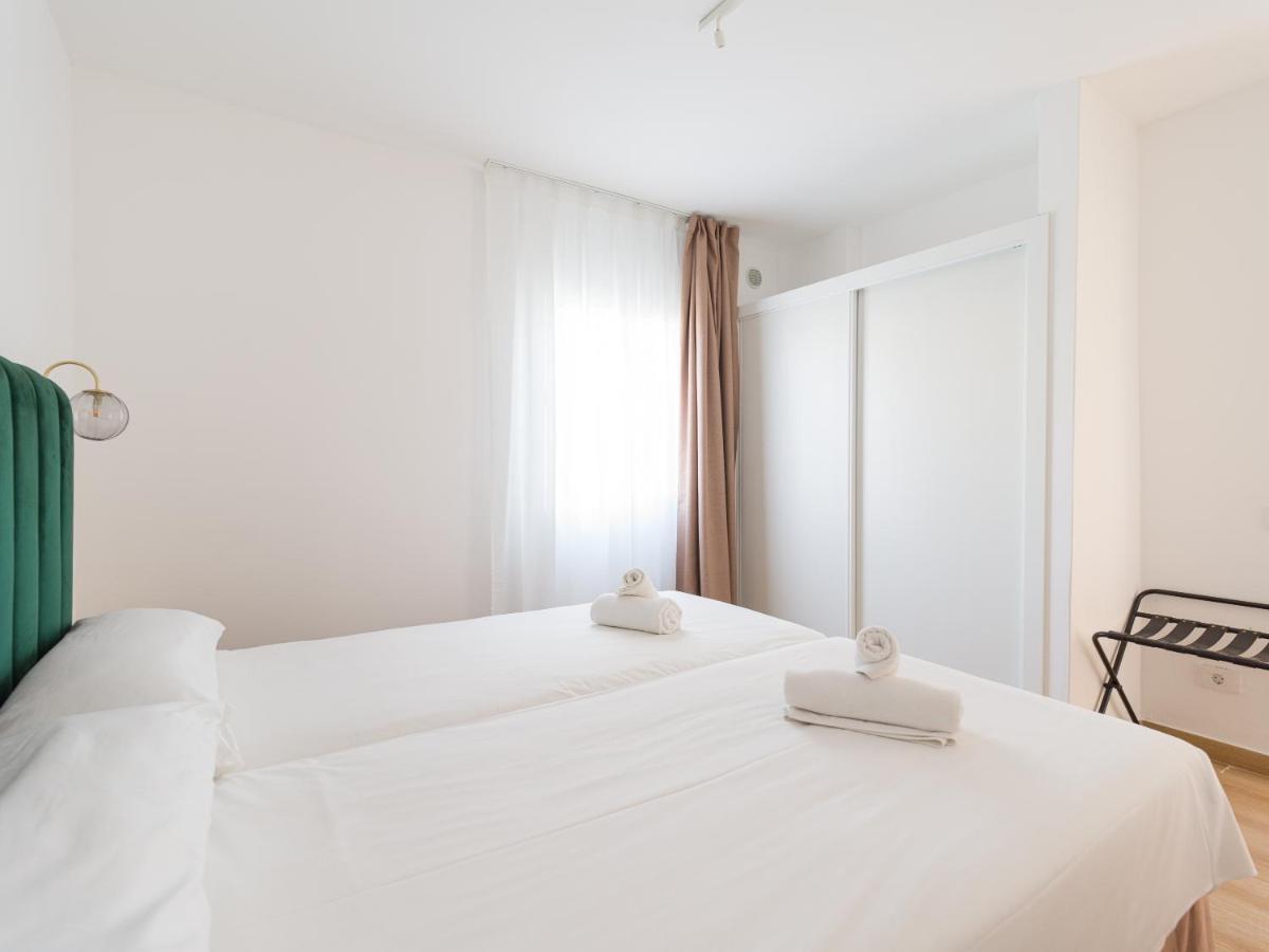 Homeforguest Moderno Apartamento Con Piscina En 코라레호 외부 사진